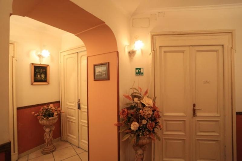 Bovio Suite Napoli Bagian luar foto