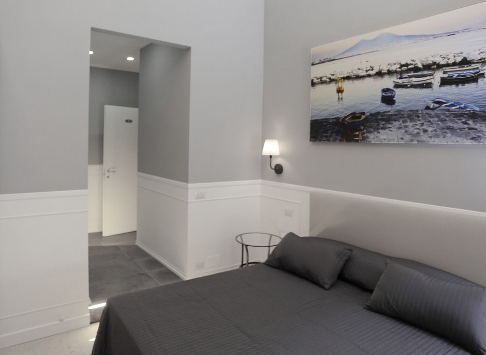 Bovio Suite Napoli Bagian luar foto