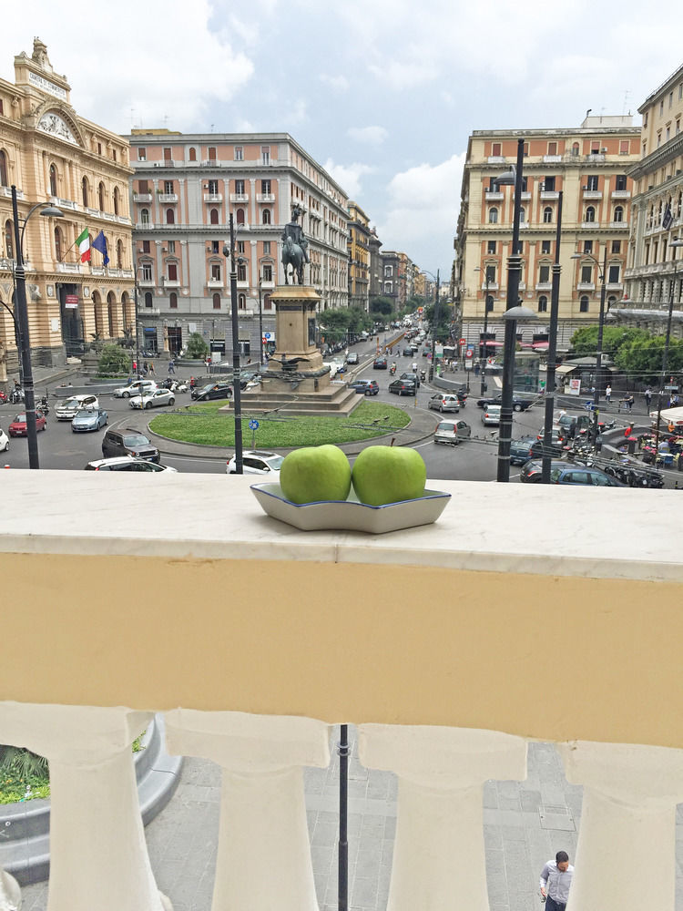 Bovio Suite Napoli Bagian luar foto